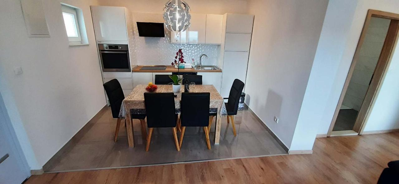 Penthaus Apartment N&M Baška Voda Kültér fotó